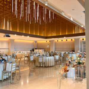 一番広い披露宴会場でした。綺麗めな高級感を味わえる披露宴会場です。