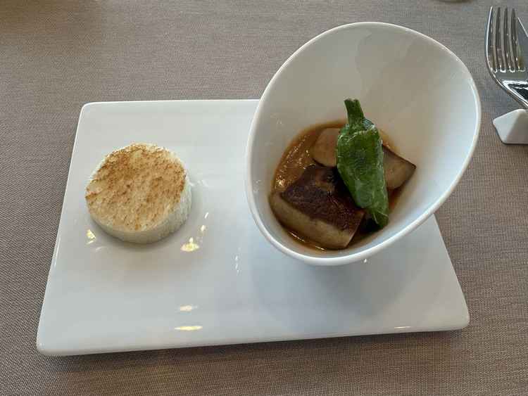 試食に出てきたフォアグラの味噌ソース