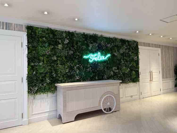 披露宴会場受付