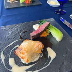 試食会のメイン料理。どれも暖かいまま提供されておりすごく美味しかったです。