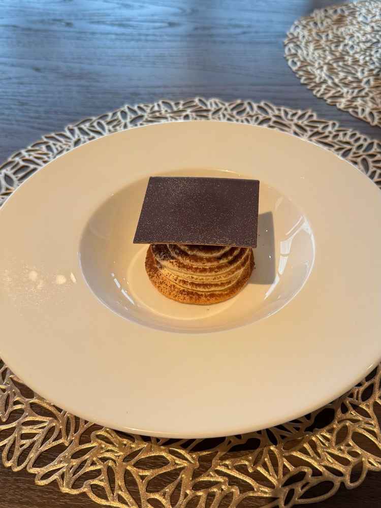 デザートのティラミスです