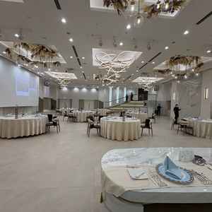 会場の雰囲気、階段、すべて素敵でした！シックな雰囲気もありましたが、コーディネート次第で可愛くなりそ