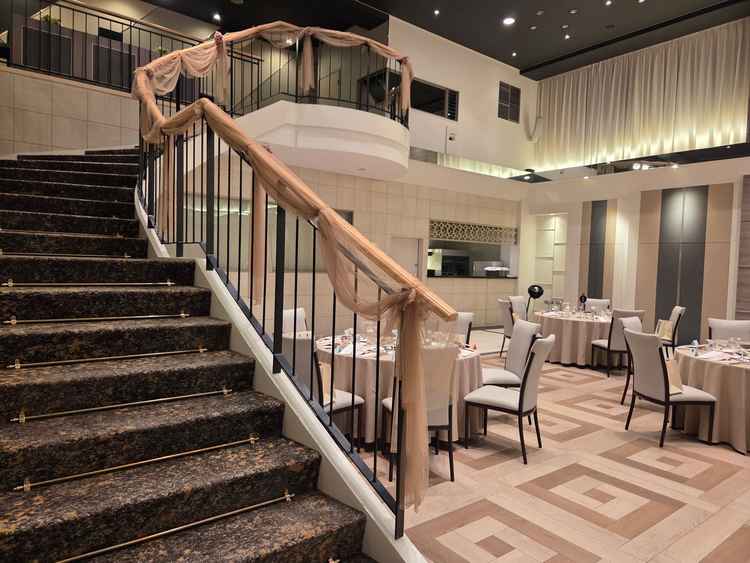 披露宴会場です。試食もさせてもらいました。