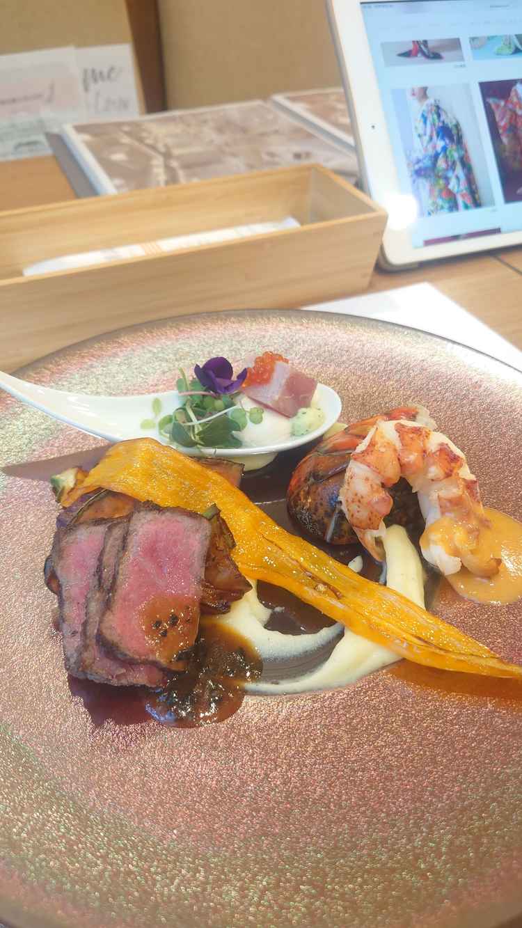 ワンプレートの試食をいただきました。すべての料理がおいしかったです。
