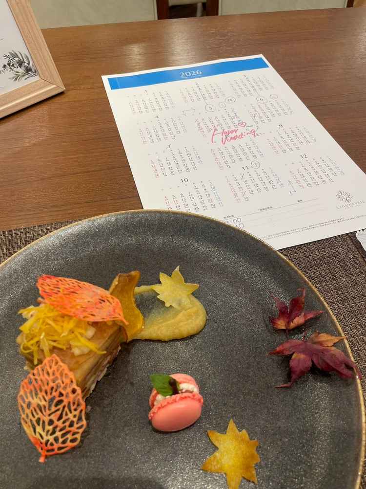 コース試食。デザートは季節感のあるかわいいワンプレートでした。