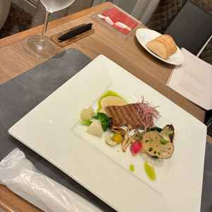 メイン料理の試食