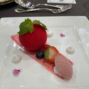 デザートはかなり美味しかったです。