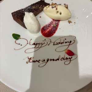 試食プレートの写真。デザートがとても美味しく、ゲストに食べてもらいたいと思いました。