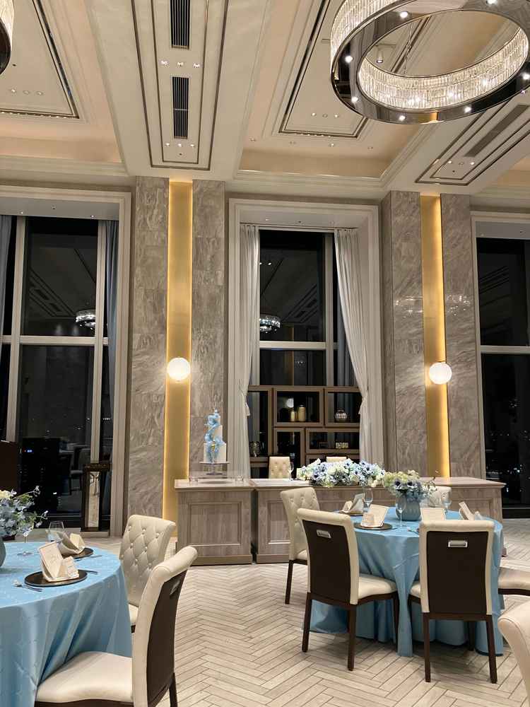 もう片方の披露宴会場。こちらは可愛らしい印象でした。こちらも眺めが良かったです。