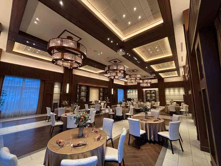 茶色の披露宴会場があると知った。