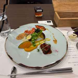 メインのお魚、お肉をワンプレートでいただきました。どれもすごく美味しかったです！