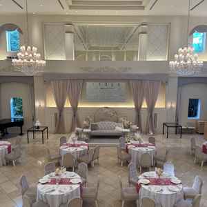 披露宴会場はどちらも高さがありよかった。