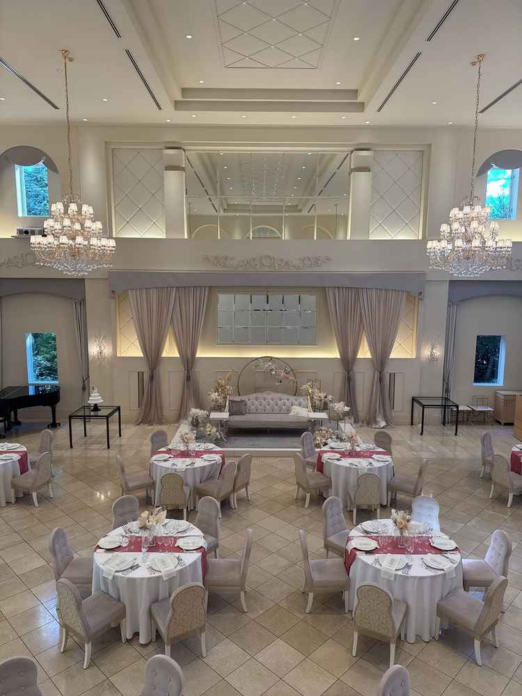 披露宴会場はどちらも高さがありよかった。