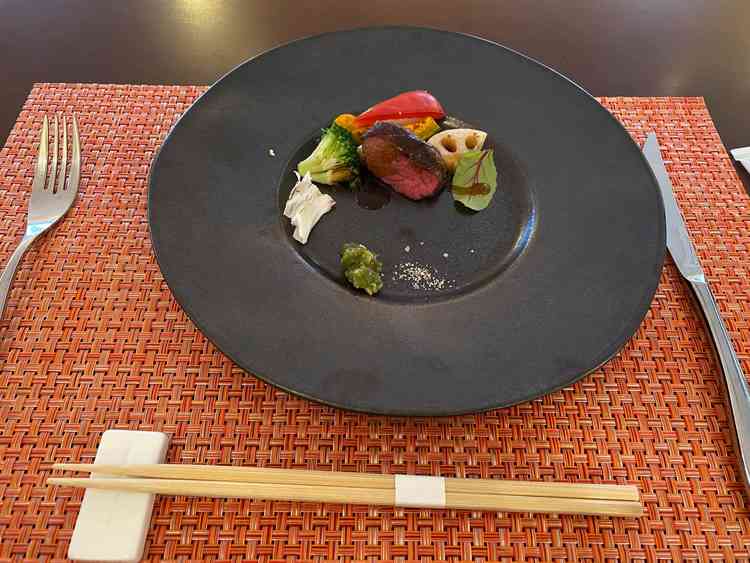 試食のお肉料理