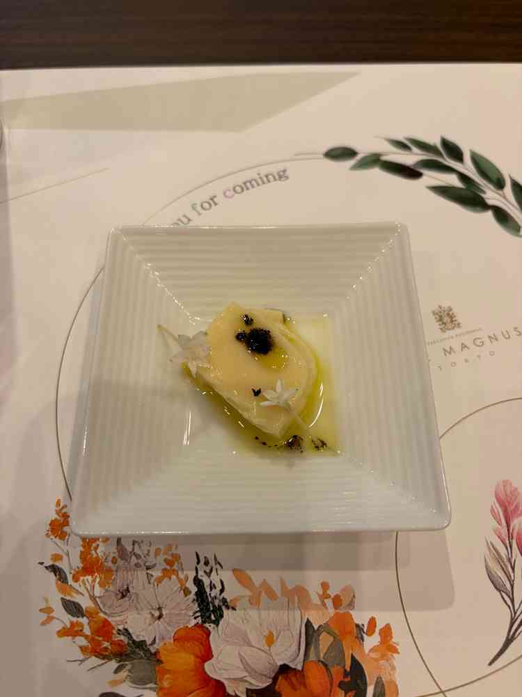 試食のアミューズ　プリンのような食感で美味しかった。