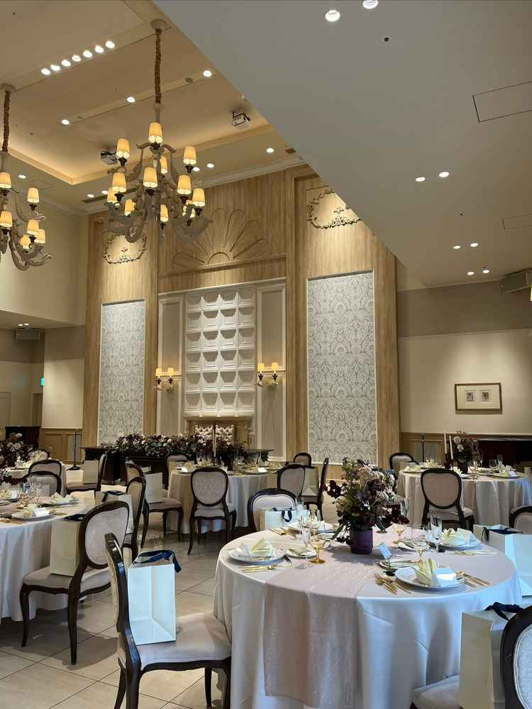 式場の1つ。可愛らしさもありつつ、シックで大人っぽい雰囲気。