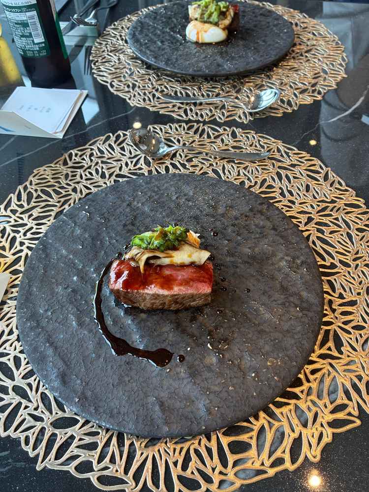 メインのお肉料理