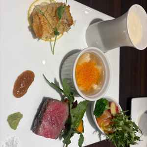 食事も彩りと食感が楽しい