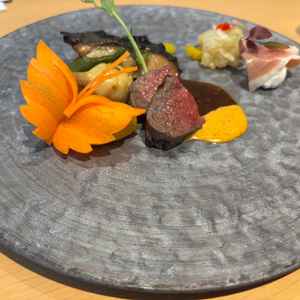 にんじんで蝶々が作ってあり、可愛かった