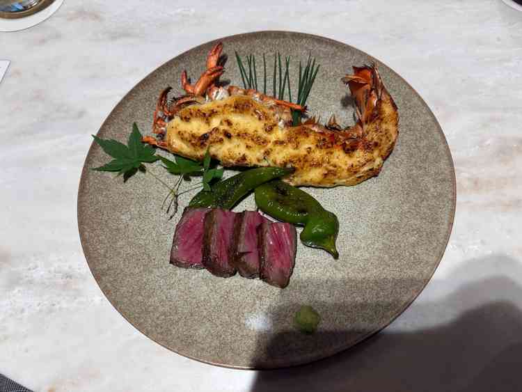 試食もいただきました。予想通りとても美味しかったです。