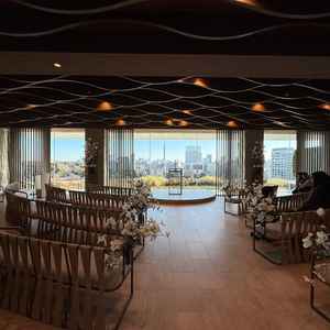 チャペルの全体像。横長な形が特徴的でした。