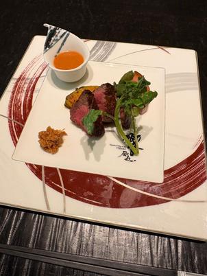 お肉が柔らかく、味付けも上品でとても美味しかったです。