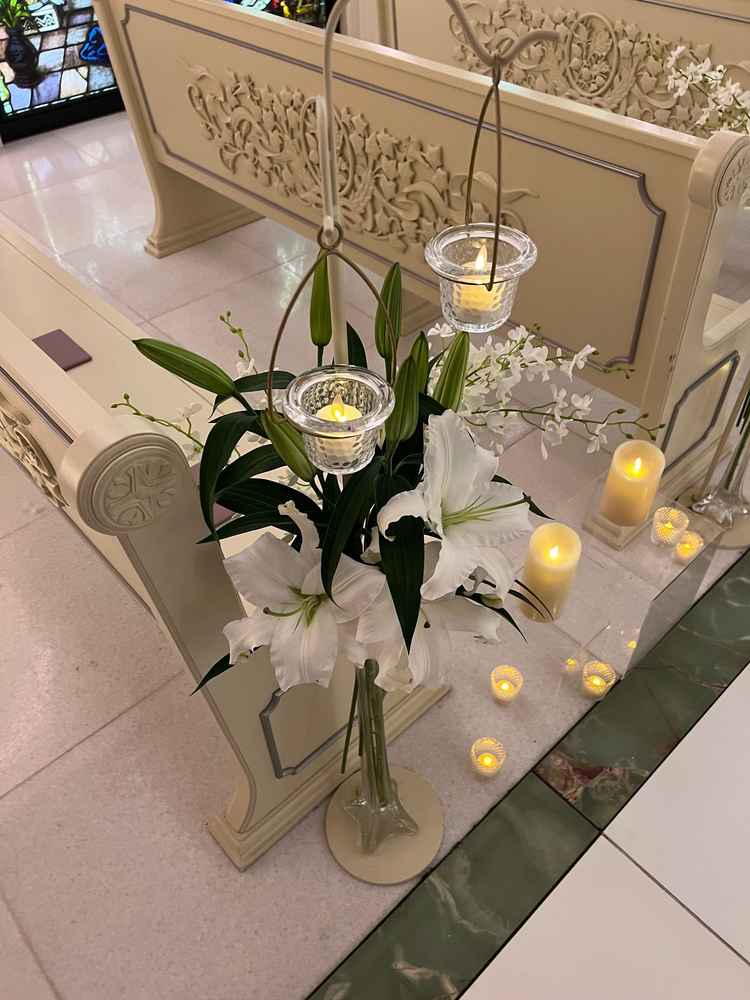 式場に入るとユリが香っていて良い雰囲気でした！