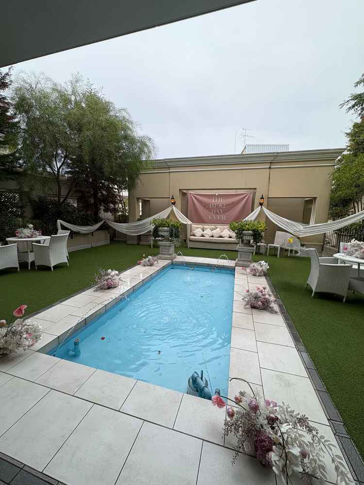 バルーンをみんなでプールに投げ入れ、その後飛んでいく演出は見たことがなかったのでとても楽しそうでした