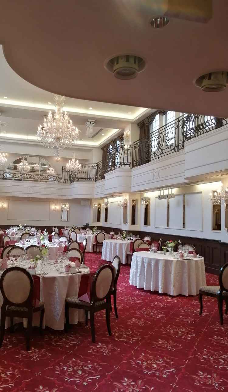 １日に２組午前と午後にわけ貸切で使用可能と説明を聞きながら見学し、ゆっくり過ごせそうだと感じました。