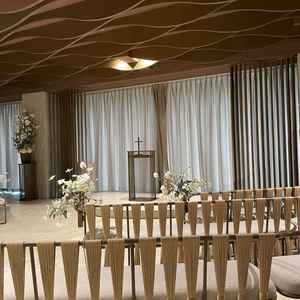 チャペルのカーテンを閉める演出