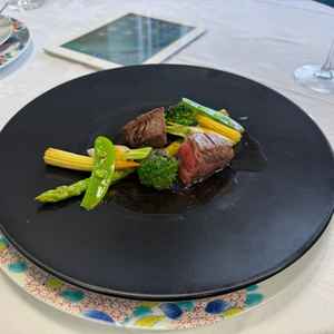 試食とは思えないボリュームとクオリティのお料理(前菜・スープ・肉/魚・デザート)