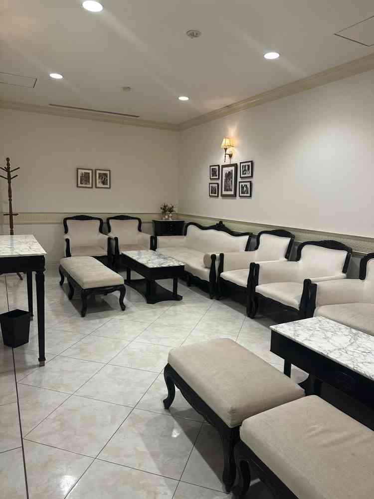 親族の控室。3家族くらいは入れる大きさで、新郎と新婦に別れており良かった。