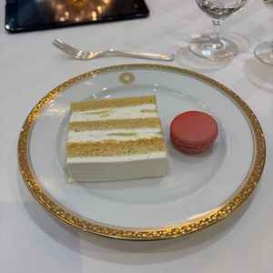 有名なスーパーショートケーキも試食させて頂きました。これもゲストの方がとても喜ぶと思いました。