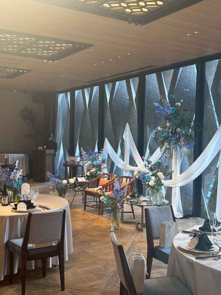 ひそかな外からの光はデザイナーによる魅力的なこだわりだと感じた。