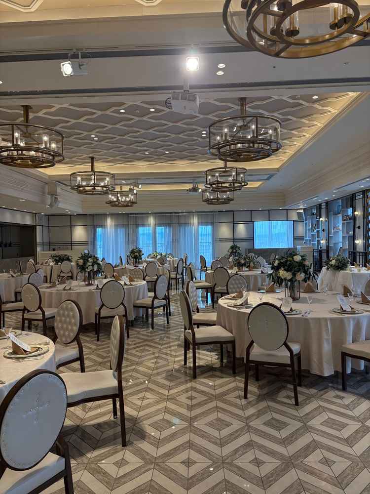 披露宴会場に光が入ってよかった