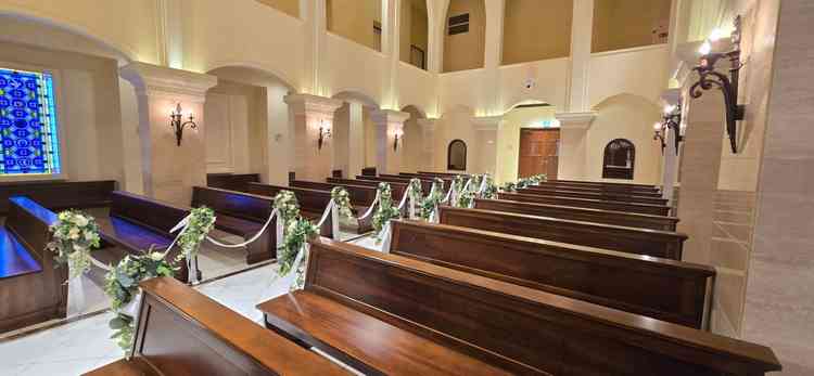 チャペルのゲスト席