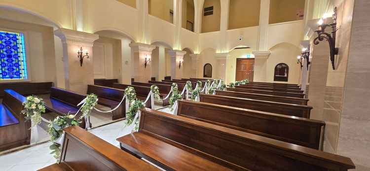 チャペルのゲスト席