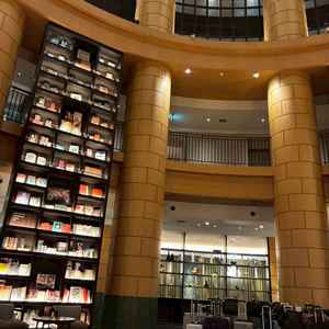 控え室に行く前に通るロビーです。圧巻でした！