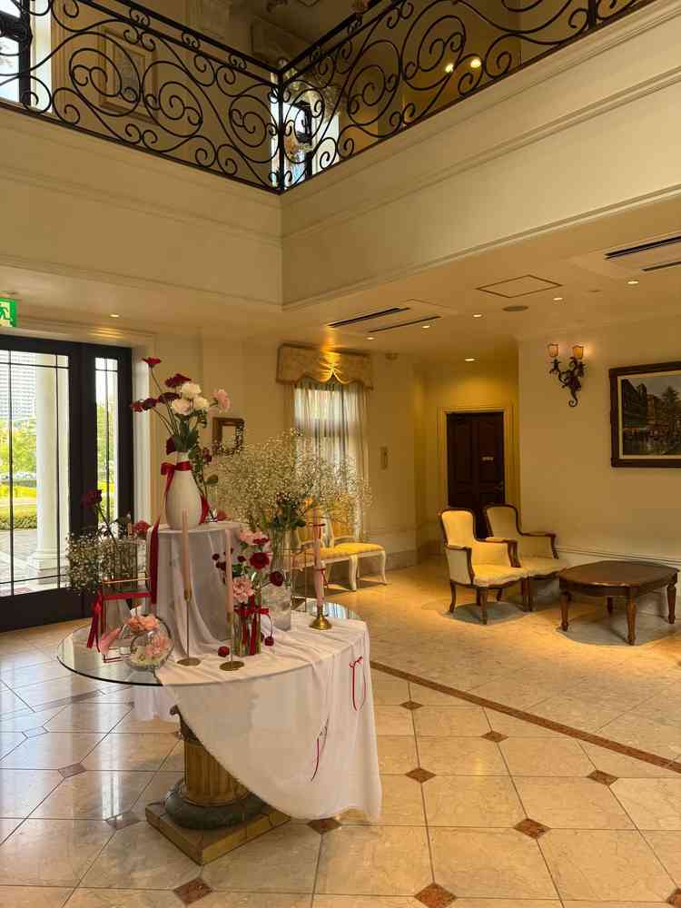 建物に入った所