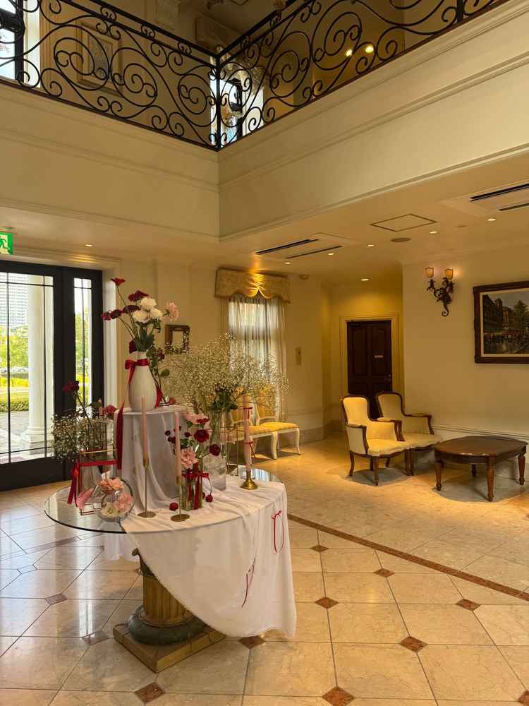 建物に入った所