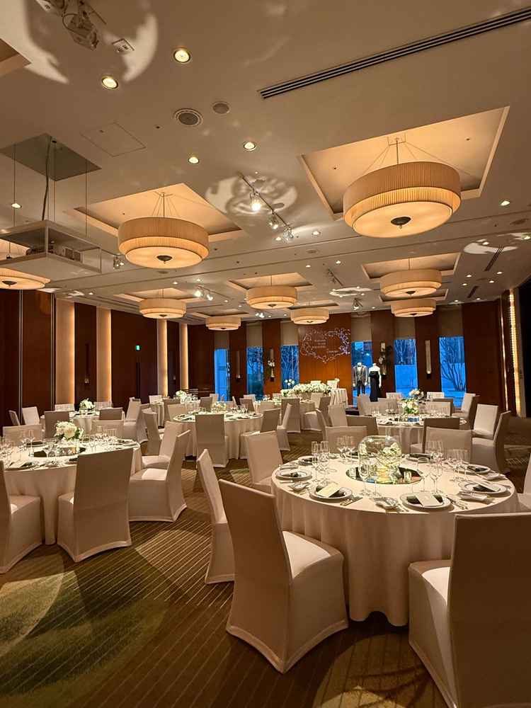 1階にある披露宴のお部屋。こぢんまりとしていますが、アットホームな式が行えそうだと思いました。