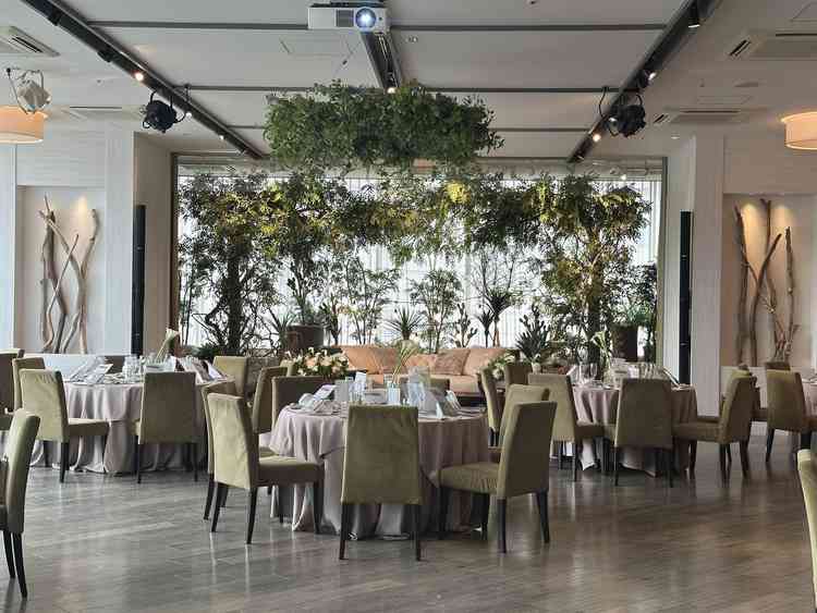 カジュアル印象の披露宴会場⓶