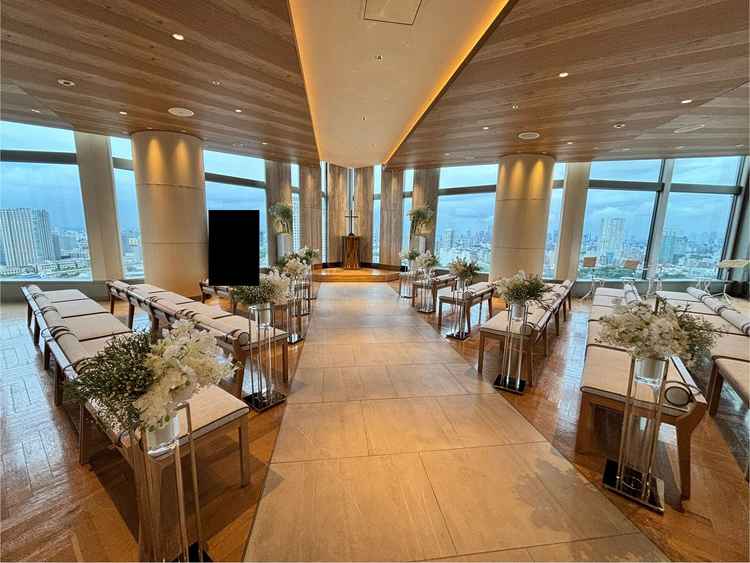 チャペル。眺望がよく開放感がある。どの席からでもよく見えるそう。