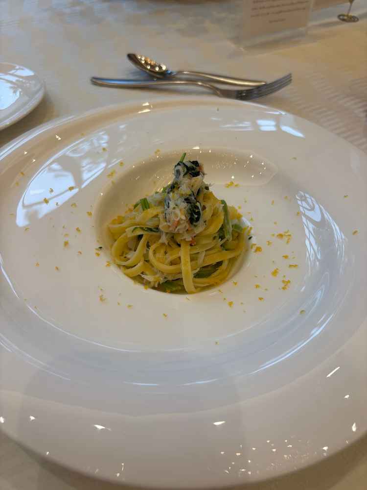 試食一品目のパスタ。カラスミの香りが良かったです。