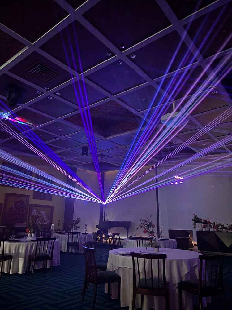 ONEderの披露宴会場。披露宴前の演出がテーマパーク感があり、楽しめました。