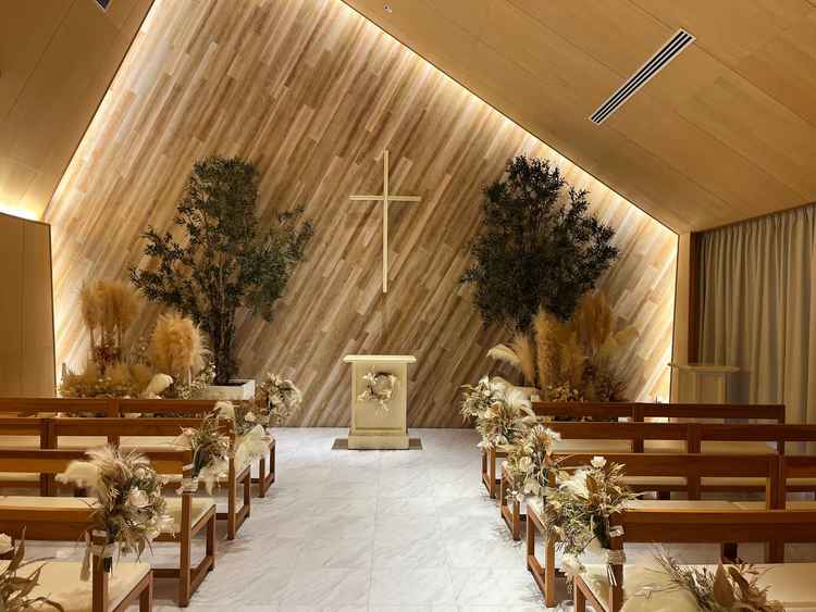 木の暖かみがある落ち着いたチャペル（スーラオリヴィエ）