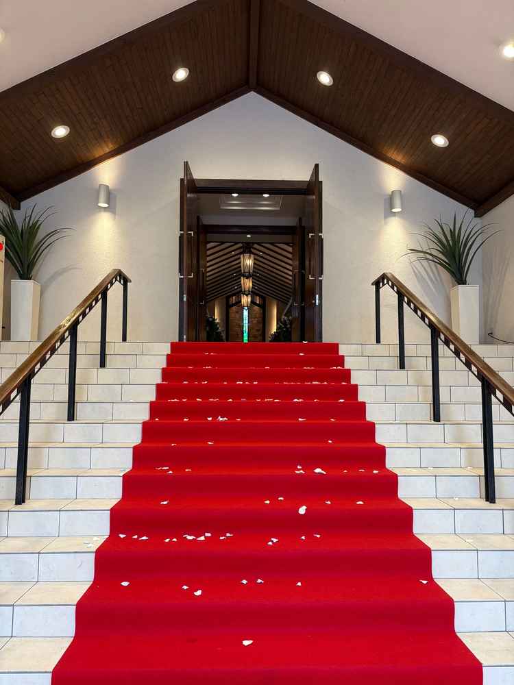 フラワーシャワーの体験もさせていただけた