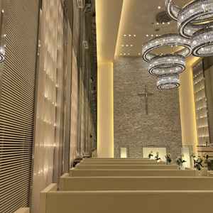 ガラスのチャペルがかわいい