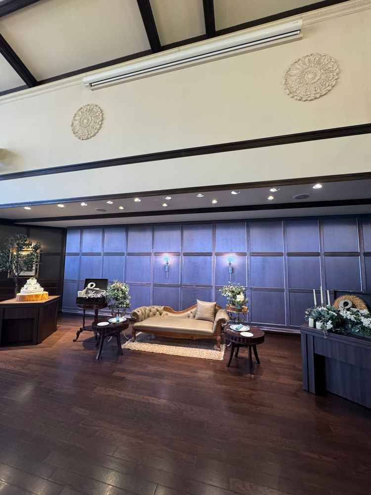 ビジョン付きの披露宴会場