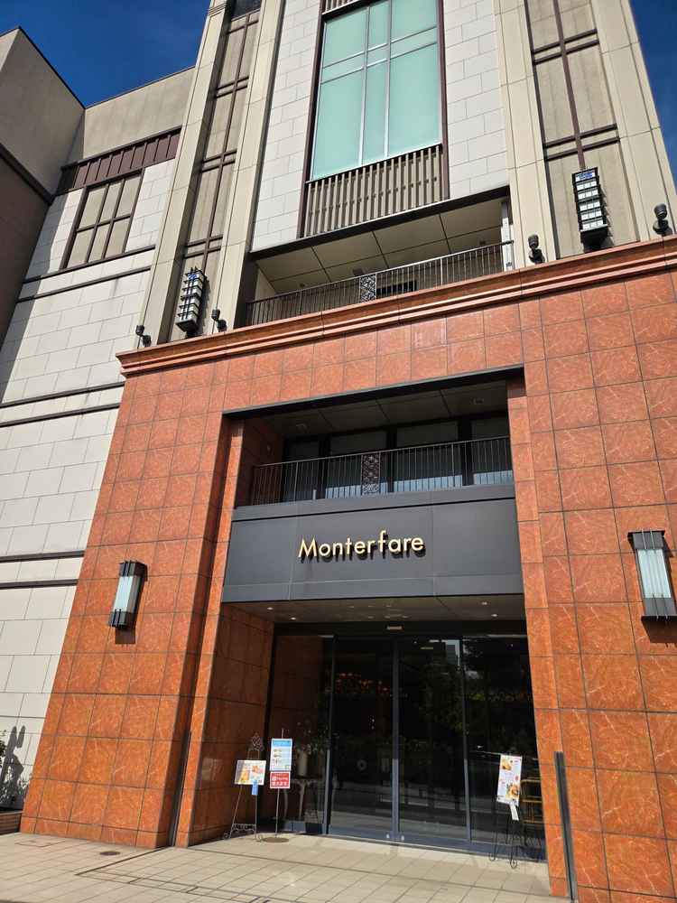 外観は少し古さも感じましたが、清潔で行き届いた式場でした